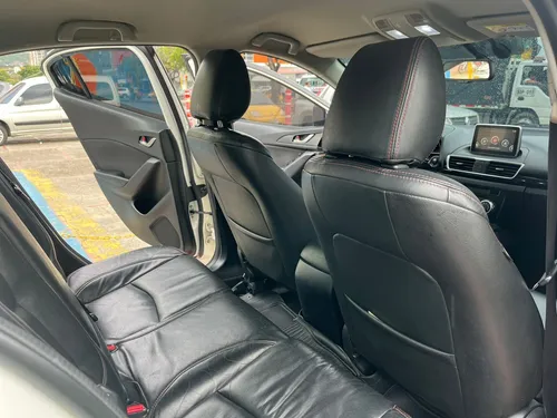 Mazda 3 TOURING 2.0 AT