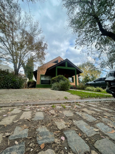 Inmejorable Propiedad En Barrio Privado Brickland