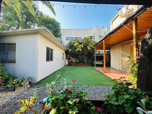 Casa 3d Y 3b En Excelente Barrio De Ñuñoa