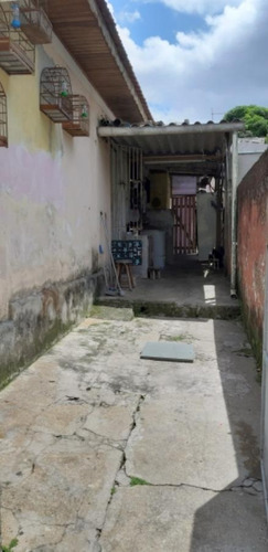 Imagem 5 de 15 de Casa Para Venda Por R$750.000,00 Com 300m², 2 Dormitórios, 1 Banheiro E 1 Cozinha - Vila Rosária , São Paulo / Sp - Bdi35604