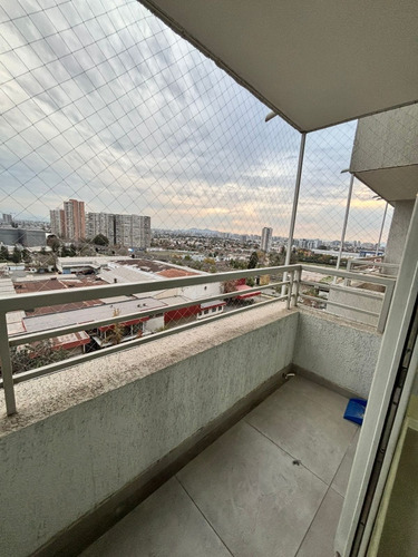 Excelente Ubicación De Departamento De 2 D Y 2 B, Metro