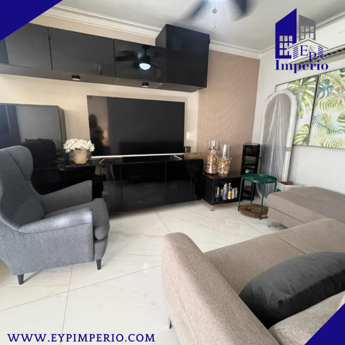 Se Vende Apartamento De 3 Habitaciones En Urb. Real