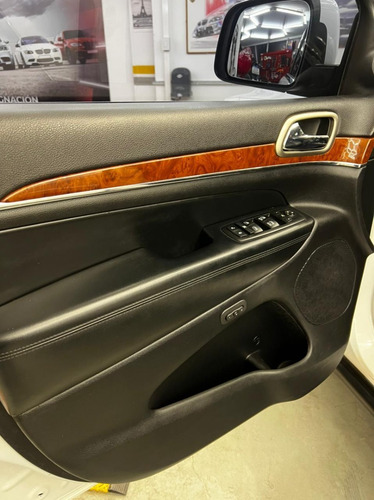 Imagen 22 de 25 de Jeep Grand Cherokee Limited 2013