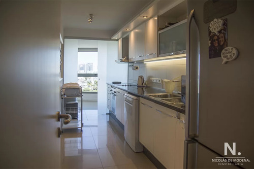 Vende Gran Apartamento En Brava - Punta Del Este De 3 Dormitorios