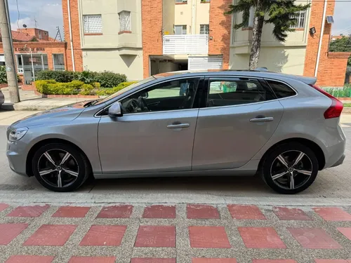 Volvo V40 2.0 T4 Drive-e R-design