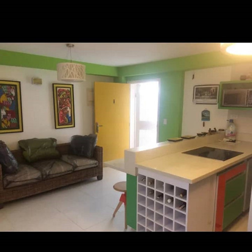 Imagen 6 de 7 de Apartamento En Res. Albatros - Tucacas Lema-847