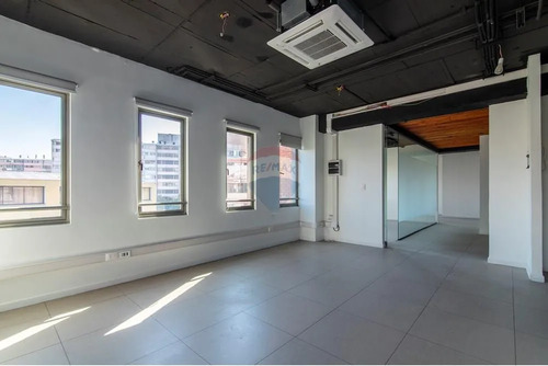 Of. Planta Libre 104,64 Mts2 Metro P.  De Valdivia
