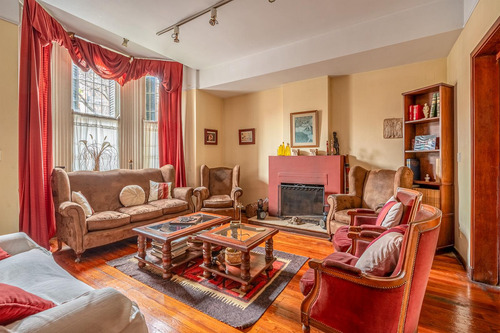 Increíble Residencia - 9 Ambientes - Gran Jardín Con Parrilla - Cochera - Belgrano R