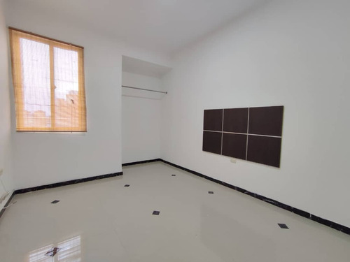 Imagen 11 de 18 de Av-782 Zona Este Apartamento Ubicado En Edificio Cabana El Milagro