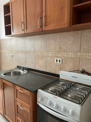 Imagen 3 de 10 de Oportunidad! Venta 2 Amb En Banfield. Inmejorable Ubicacion