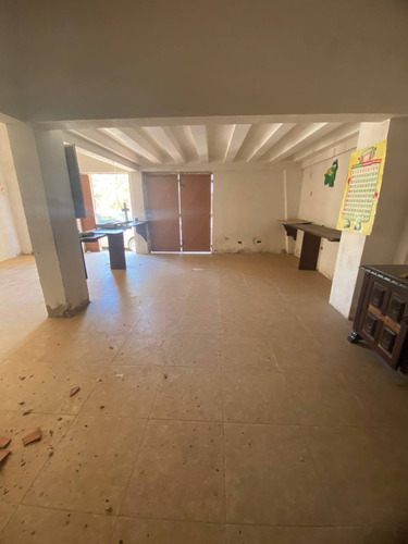 Edificio En Venta Mas 4 Apartamentos