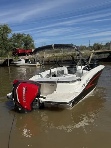 Klase A K210 Evinrude 150 Hp G2