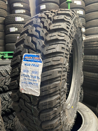 Llanta Maxtrek Mud Trac LT 235/75R15 104/101 Q