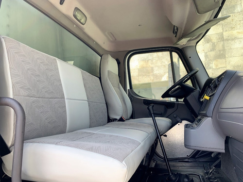 Imagen 11 de 14 de Freightliner M2 2015