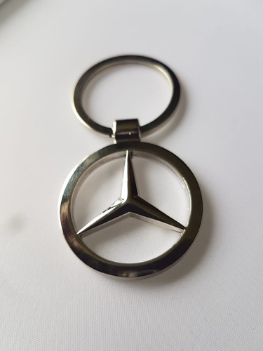 Llavero Metalico Con Logo Mercedes Benz Por Un Lado 