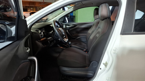 Fiat Cronos 1.8 Precision