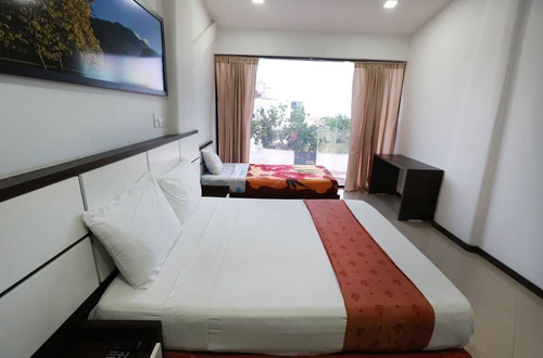 En Venta Hermosa Posada Ubicada En El Litoral Estado La Guaira, En La Bella Urbanización Playa Grande A 5 Min Del Aeropuerto De Maiquetía. Fr