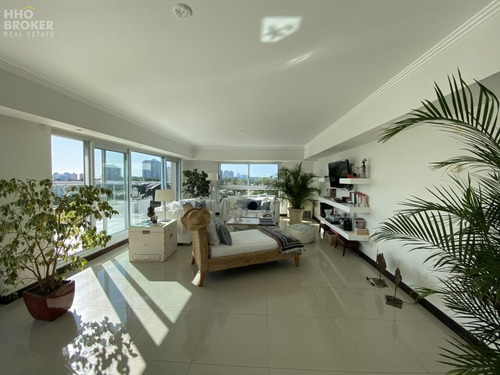 Imagen 14 de 30 de Apartamento En Alquiler Torre Lobos, Playa Brava, Punta Del Este - Punta Del Este Brava
