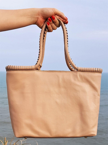 Imagem 4 de 4 de Bolsa Em Couro Legitimo De Mão C/ Franjas Ferrucci 1729906b