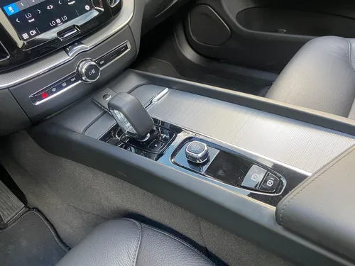 Volvo XC60 2.0 T8 Plus