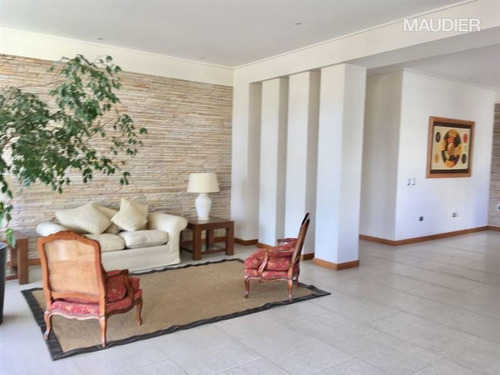 Departamento En Venta De 4 Dormitorios En Concepción