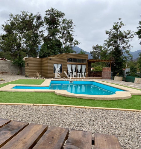 Casa En Venta De 4 Dorm. En Olmué