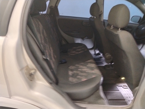 Chevrolet Corsa 1.8 Maxx Flex Power 5p