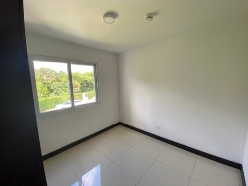 Imagen 8 de 14 de Moderno Con Patio Apto En Zapote