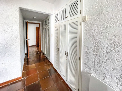 Imagen 15 de 29 de Apartamento En Venta De 3 Dormitorios En Playa Mansa (ref: Lij-5615)