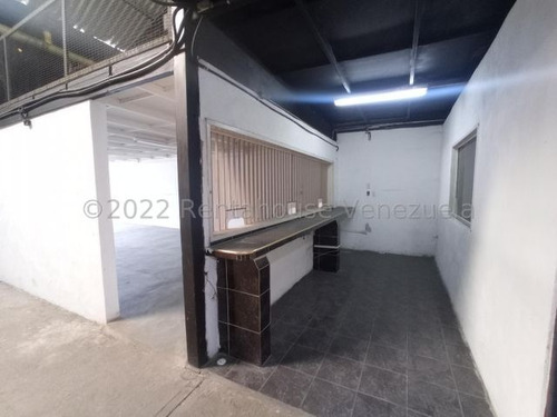 Imagen 9 de 30 de Magnifico Galpón De 302 Mt2 Con Excelente Ubicación, Posee Área De Oficina, De Recepción, Mezzanina Y Mas En Alquiler En Barquisimeto. Arnaldo Lopez Tlf. 04245257450. Cód. 22-15373. Lara, Venezuela