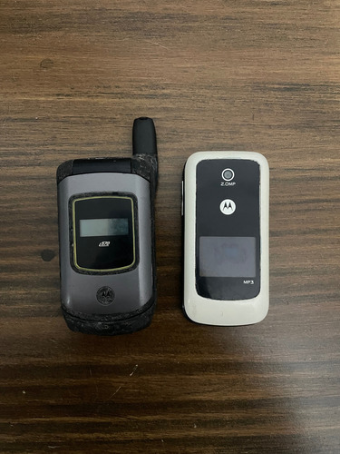 Motorola I570 Y Motorola Wx345 Para Reparar O Piezas Gris Oscuro (Usado)