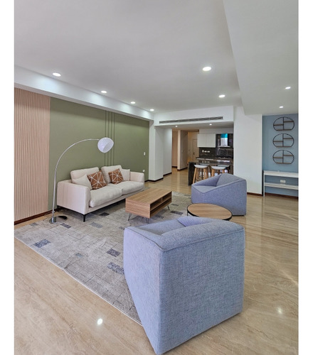 Apartamento En Alquiler 160 M2 - Urb. Campo Alegre