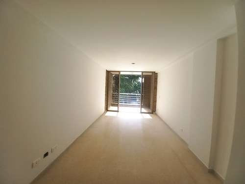 Apartamento Duplex En Arriendo Ubicado En Medellin Sector Calasanz (23445).