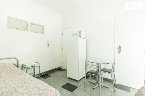 Imagem 1 de 9 de Aluguel De Flat Com 15m² E 1 Quarto - 7767