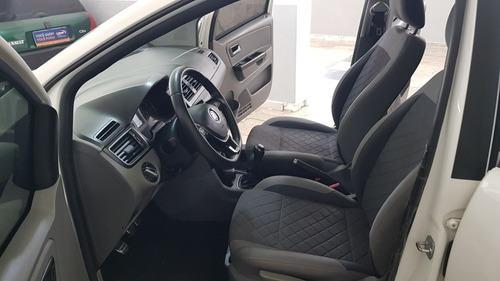 Imagem 9 de 13 de Volkswagen Fox 2016 1.6 16v Msi Highline Total Flex 5p