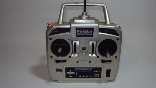 Futaba Control T4yf 72mhz Fm  4 Canales P/ Avión No Hitec