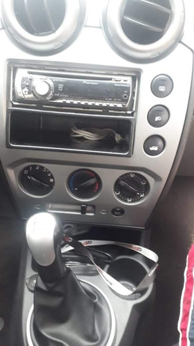 Fiesta Sedã