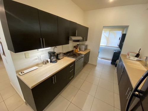Departamento De 2 Rec. Con Alberca A 3 Min De La Playa
