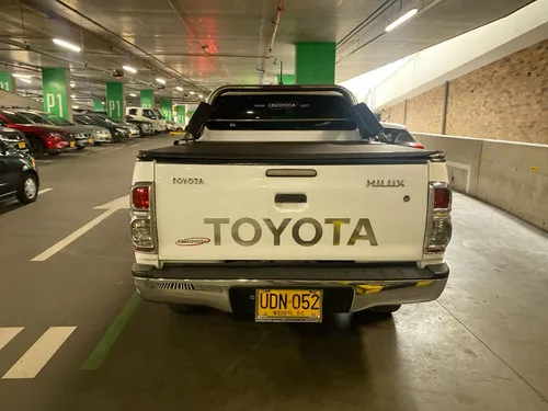 Toyota Hilux 2.5 Imv 100 hp 4x4