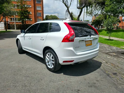 Volvo XC60 2.0 T5 Awd Momentum