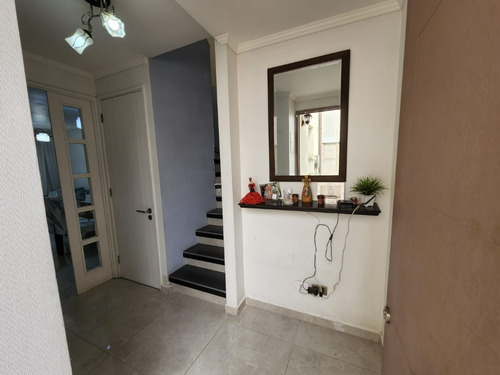 Imagen 15 de 25 de Hermosa Casa Remodelada - 143mts2. 3d + 3b. 2 Pisos. Terraza