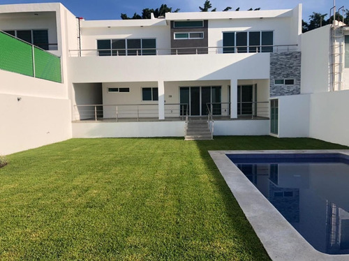 Imagen 3 de 20 de Hermosa Residencia Estilo Minimalista