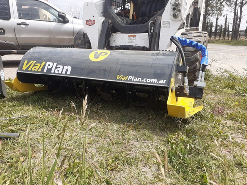 Implemento Rotovator Minicargadora Vialplan, Bobcat