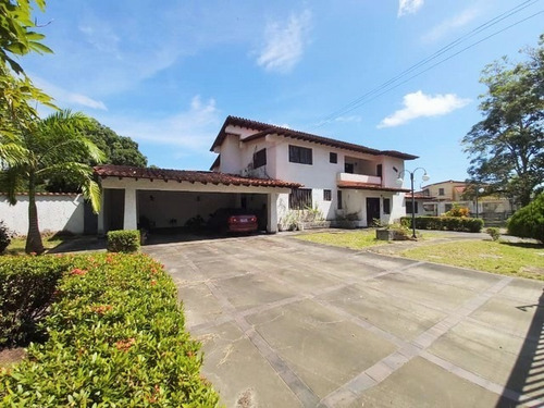 Imagen 2 de 14 de Casa En Venta En Juanico, Calle José María Vargas
