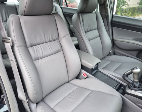 Honda Civic 1.8 LXS 16V FLEX 4P MANUAL