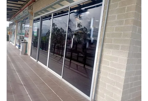 Venta De Local En Rionegro, Sector El Porvenir.