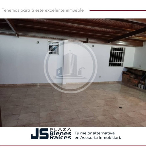 Imagen 7 de 9 de En Venta Hermoso Townhouse Urb. El Remanzo 04243690602