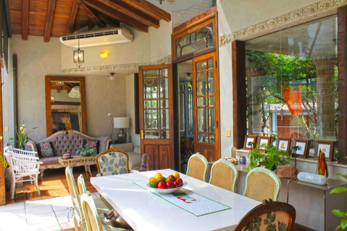 Imagem 8 de 30 de Casa Estilo Vila Italiana À Venda, De Muito Bom Gosto, Imperdível. Jardim Dos Estados. - Reo101655