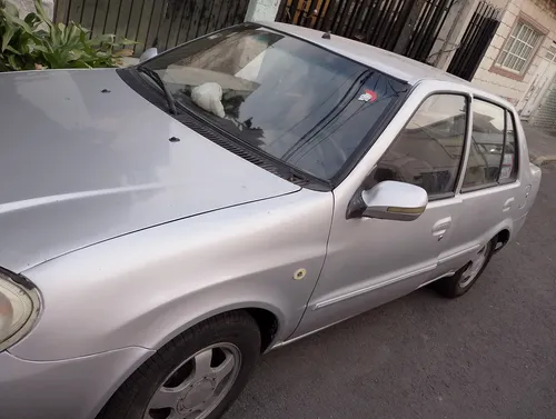 FAW F1 Sedan básico