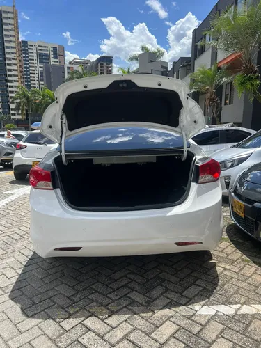 Hyundai Elantra 1.8 I35 Gls At